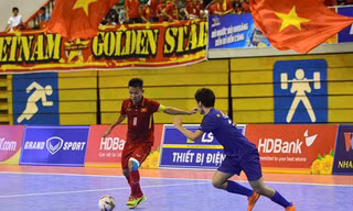Tuyển futsal Việt Nam dễ dàng giành chiến thắng kỷ lục 24-0 trước Philippines.