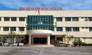 Giám đốc bệnh viện mất chức vì bổ nhiệm 'thần tốc' con trai