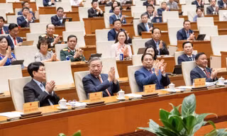 Quốc hội khóa XV bế mạc: Cải cách bộ máy, chốt ngày bầu cử, hỗ trợ dân sinh