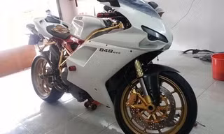 Lóa mắt với Ducati mạ vàng của dân chơi Việt