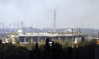 Phe ly khai Ukraine kiểm soát hoàn toàn sân bay Donetsk