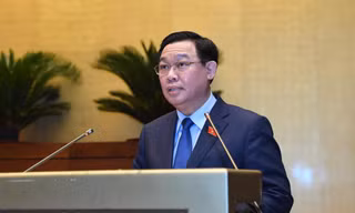 Chủ tịch Quốc hội Vương Đình Huệ phát biểu bế mạc kỳ họp. Ảnh Như Ý