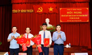 Công bố quyết định của Ban Bí thư Trung ương Đảng về công tác cán bộ