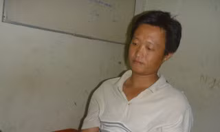 Hung thủ Võ Quốc Phong tại cơ quan công an