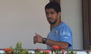 Bảo vệ Suarez, Uruguay quyết kháng cáo án phạt từ FIFA 