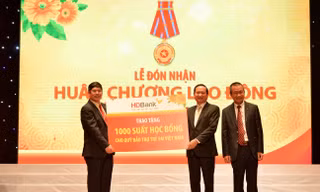HD Bank, Vietjet đón Huân chương Lao động của Chủ tịch nước