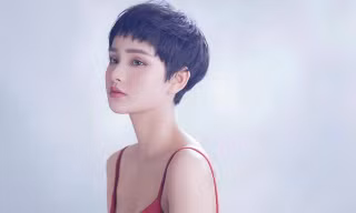 Sau bê bối đời tư, ca sĩ Hiền Hồ công khai xin lỗi, mong được bao dung
