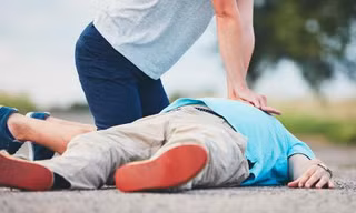 Hồi sinh một người bị ngưng tim như thế nào?