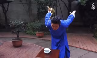 Nghệ thuật rót trà như võ kungfu của người Trung Quốc
