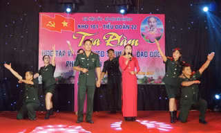 Chương trình văn nghệ đặc sắc do cán bộ, chiến sĩ Cục Hậu cần BĐBP biểu diễn tại buổi tọa đàm