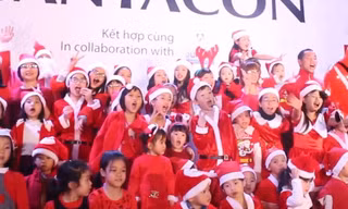 Độc đáo lễ hội ông già Noel đầu tiên ở Việt Nam