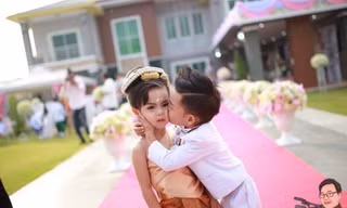 'Đám cưới tiền tỉ' của cặp song sinh 3 tuổi khác giới