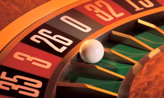 Người Việt trên 21 tuổi cần yêu cầu nào để vào chơi casino?
