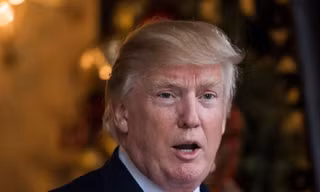 Ông Trump nói gì vụ David Dao bị kéo khỏi máy bay?