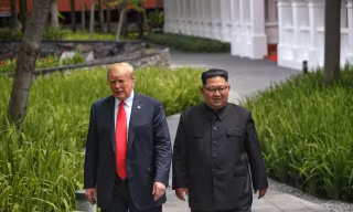 Tổng thống Trump khoe siêu xe 'Quái thú' với ông Kim Jong-un