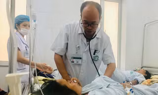 Điều trị cho bệnh nhân bị Whitmore ở Bệnh viện Bạch Mai, Hà Nội