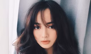 Hé lộ hình ảnh hồi bé của hot girl 10X xinh như mộng, khiến ai cũng sốc vì quá khác!