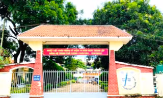 21 học sinh buồn nôn, đau bụng sau khi uống trà sữa của hội phụ huynh