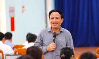 Đến xã biên giới, Chủ tịch tỉnh Gia Lai nhấn mạnh: 'Vùng này không thể nghèo được'