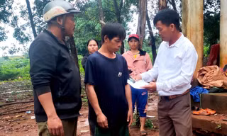 Trú mưa trong chòi rẫy, 2 thanh niên bị sét đánh tử vong