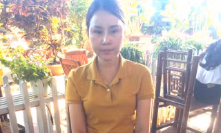 Đối tượng Nguyễn Thị Thảo thời điểm bị bắt quả tang nhận tiền "chạy án", ảnh Công an tỉnh Gia Lai