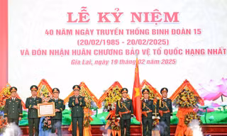 Binh đoàn 15 nhận Huân chương Bảo vệ Tổ quốc hạng Nhất