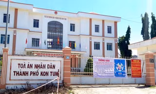 Nhận hối lộ 20 triệu đồng, một thẩm phán bị buộc thôi việc