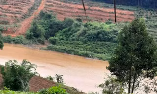 Tá hỏa phát hiện thi thể nam thanh niên bên nhánh sông