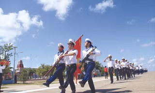 Lễ chào cờ trên đảo Trường Sa Ảnh: Trường Phong 