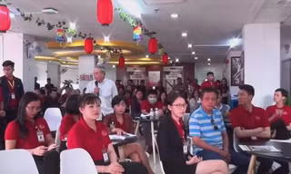 Khách hàng đến công ty Alibaba đòi quyền lợi sáng 19/9 