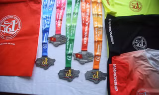Bộ sản phẩm dành cho VÐV tham dự Tiền Phong Marathon 2020 . Ảnh: Mạnh Thắng