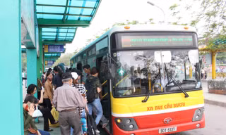Mất 20 năm phát triển, xe buýt Hà Nội mới mua được thói quen đi lại của người dân Thủ đô Ảnh: T.Đảng
