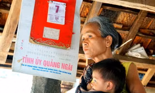 Thăm lại làng 'bệnh lạ'