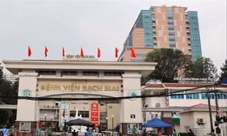 Vụ nâng khống giá thiết bị y tế tại Bệnh viện Bạch Mai gây bức xúc lớn trong dư luận vừa qua Ảnh: PV
