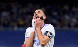 Benzema hỏng 2 quả penalty, Real Madrid vẫn có 3 điểm nhẹ nhàng 