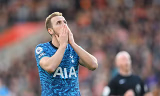 Rượt đuổi tỷ số điên rồ, Tottenham lỡ cơ hội vượt qua MU