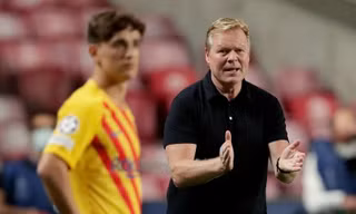 Barcelona sa thải HLV Ronald Koeman trong 24 giờ tới?