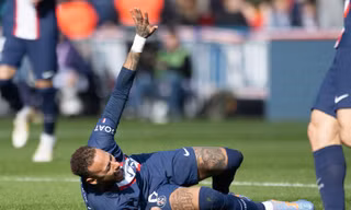 Neymar nghỉ hết mùa sau chấn thương kinh hoàng