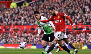  MU đánh rơi chiến thắng trên sân nhà trước Liverpool