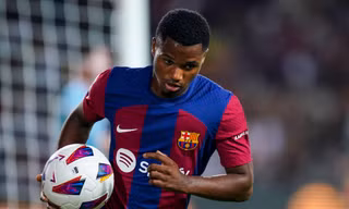 Người kế thừa số 10 của Messi rời Barcelona trong tủi hổ