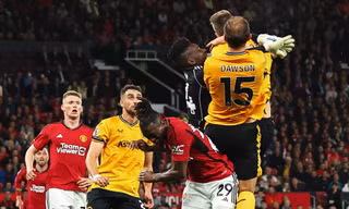 MU thắng tranh cãi Wolves, thoát phạt đền ‘rõ ràng’ ở phút 90+6