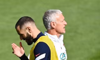 Benzema mâu thuẫn với Deschamps, ám chỉ không quan tâm đến chung kết World Cup 2022