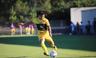 Tại sao Pau FC không đứng bét bảng dù thua đậm nhất vòng 1 Ligue 2?