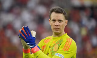 Manuel Neuer đột ngột tuyên bố chia tay đội tuyển Đức