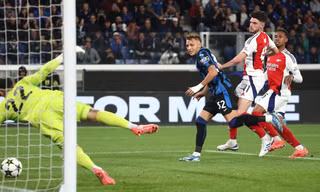 David Raya cứu thua khó tin, Arsenal hút chết trước Atalanta