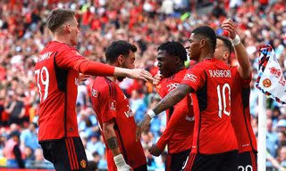 Thắng sốc Man City, MU đoạt FA Cup và vé dự cúp châu Âu
