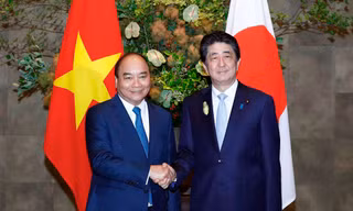 Thủ tướng Nguyễn Xuân Phúc hội đàm với Thủ tướng Abe Sinzo. (ảnh Q.H)