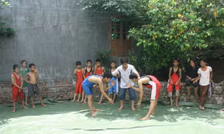 Những 'ông bầu' trẻ không lương
