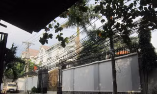 Vợ chồng ông Đặng Văn Thành đi Hà Nội