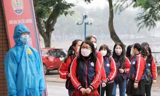 Các trường tiểu học ở Hà Nội diễn tập xử lý tình huống học sinh F0